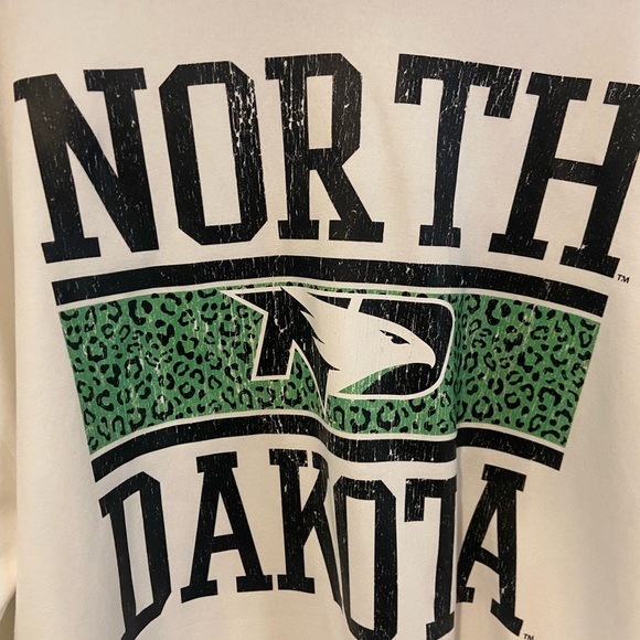 North Dakota Graphic Sweatshirt - Picture 3 of 4
